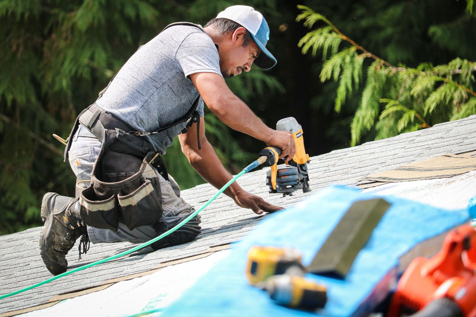 Residential roofing job in Longview, WA - VC Contractor LLC
