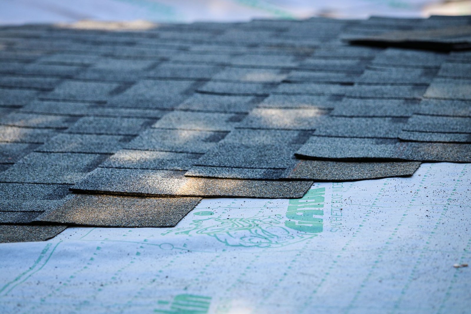 Aerial view of an asphalt shingle roof installed in Longview, WA