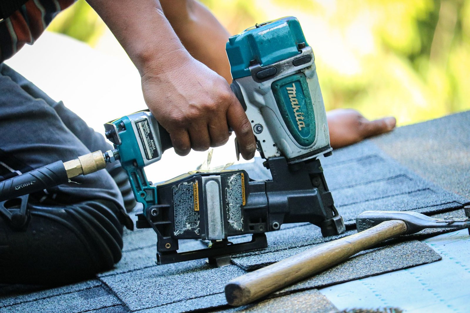 Underlayment and shingle install in Longview, WA