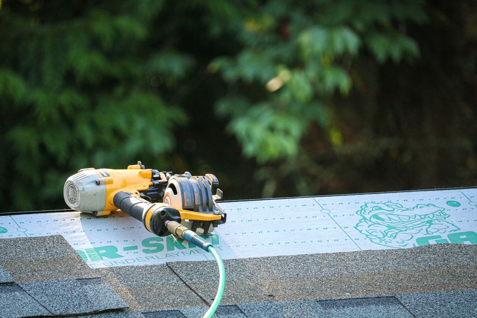 Low-slope roof transition completed in Longview, WA