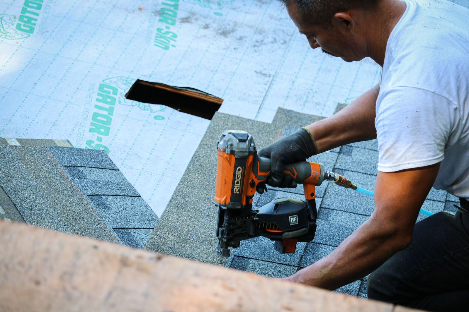 Residential roofing job in Longview, WA - VC Contractor LLC